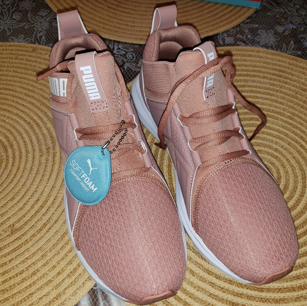 Puma Sneakers